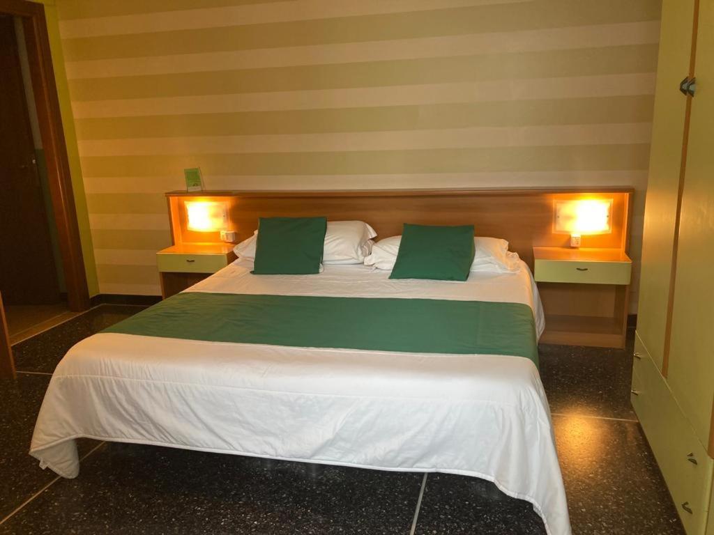 Albergo Glory Borghetto Santo Spirito Exteriér fotografie