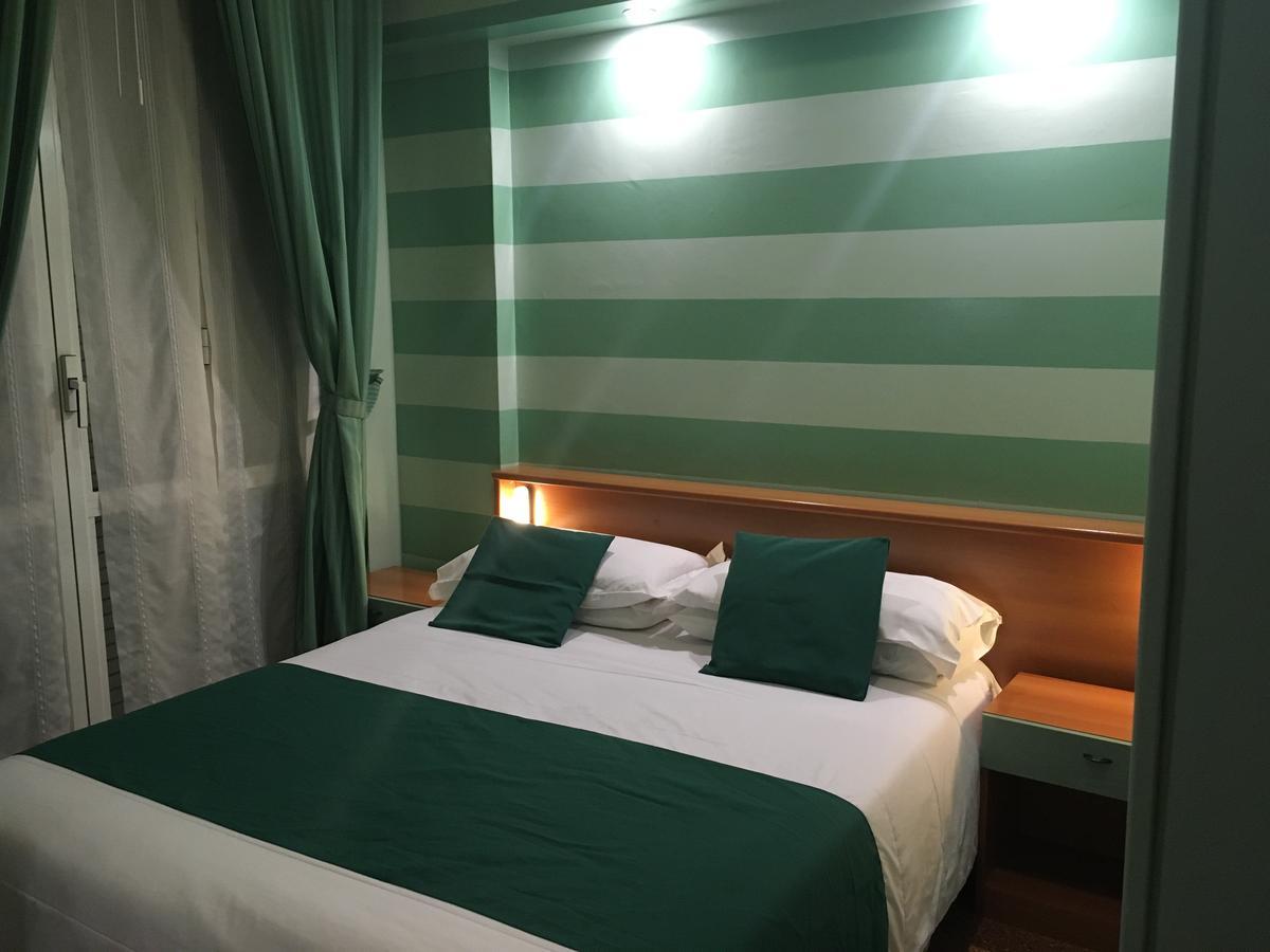 Albergo Glory Borghetto Santo Spirito Exteriér fotografie