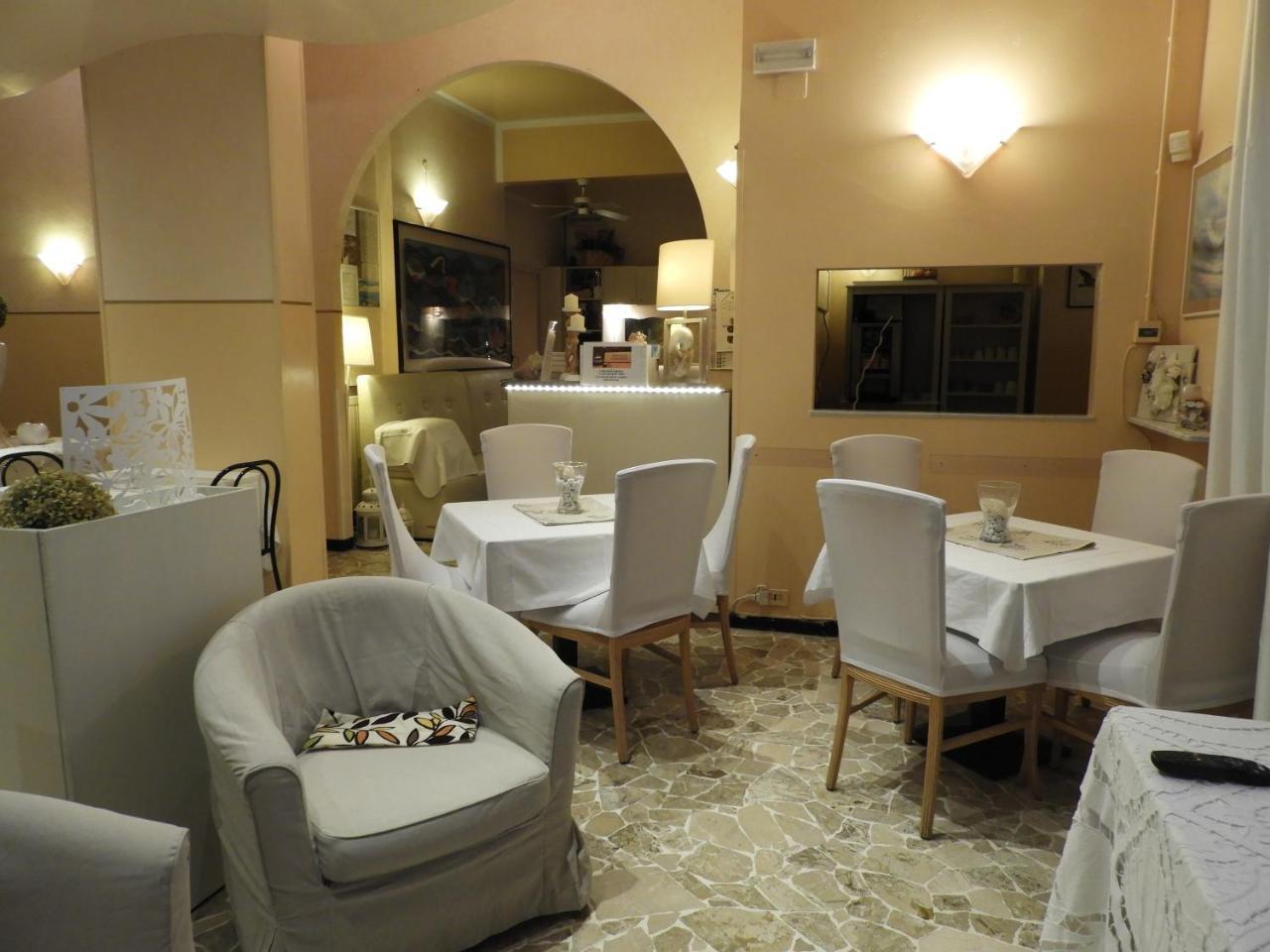 Albergo Glory Borghetto Santo Spirito Exteriér fotografie